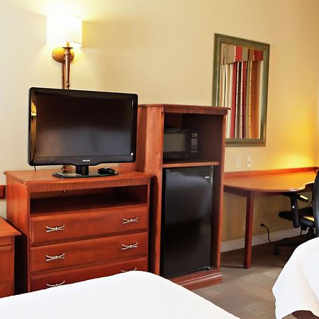 Hampton Inn Martin מראה חיצוני תמונה